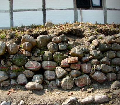 Søbygaards stensætning under restaurering